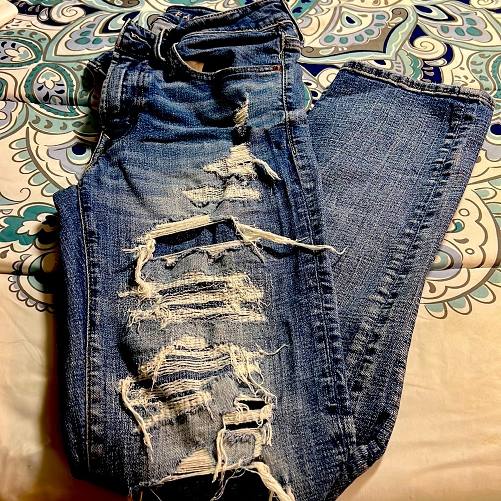 American Eagle distressed Airflex +
